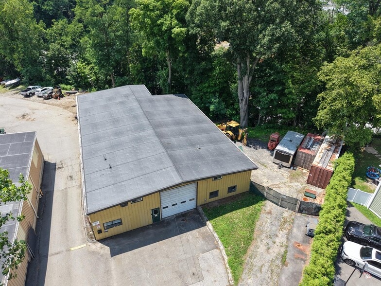 More Photos Of 37A Old Albany Post Rd, Ossining Warehouse For Sale