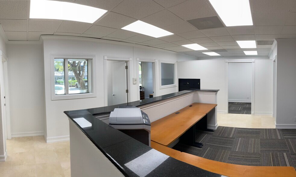 More Photos Of 2295 NW Corporate Blvd, Boca Raton Office Residential For Lease
