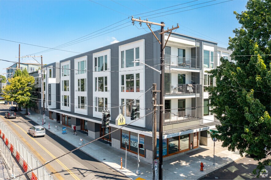 More Photos Of 2880 SE Division St, Portland Apartments For Lease