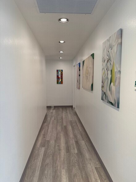 More Photos Of 151 Kalmus Dr, Costa Mesa Light Manufacturing For Lease