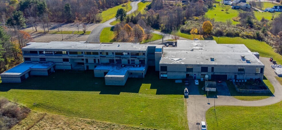 More Photos Of 275 Portsmouth Ave, Stratham Light Manufacturing For Sale