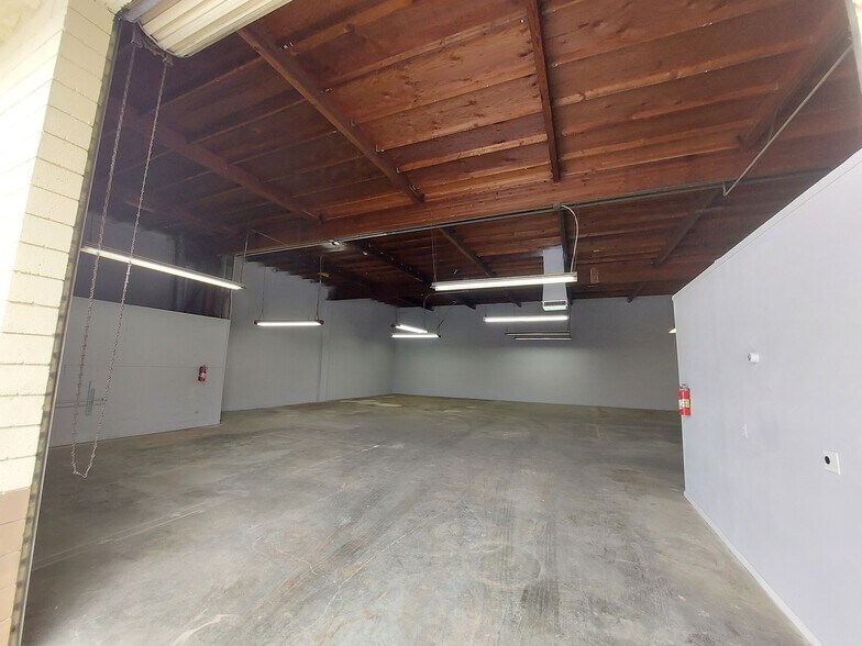 More Photos Of 12455 Branford St, Pacoima Warehouse For Sale