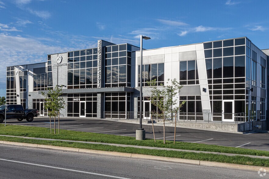 More Photos Of 4421 N Thanksgiving Way, Lehi Office For Lease