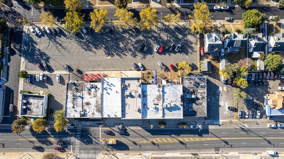 More Photos Of 221-223 Hempstead Tpke, West Hempstead General Retail For Sale