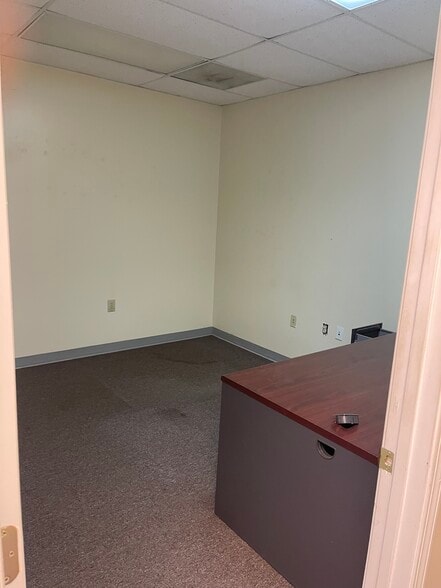 More Photos Of 2536 Carrollton Villa Rica Hwy, Carrollton Office For Lease
