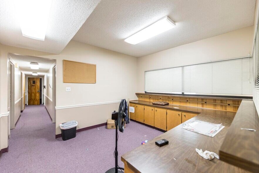 More Photos Of 2270 Shurling Dr, Macon-Bibb Religious Facility For Sale