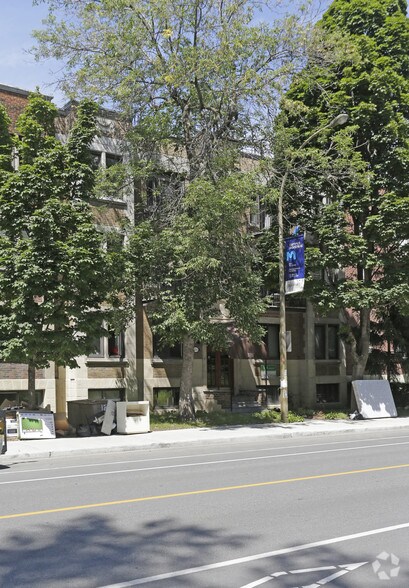 Primary Photo Of , Montréal Multifamily For Sale