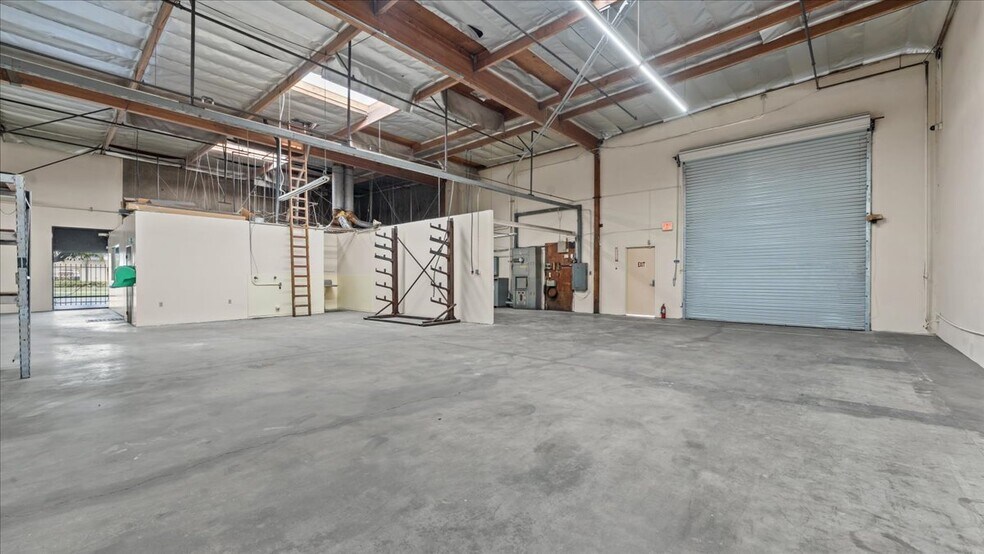 More Photos Of 9262 Bally Ct, Rancho Cucamonga Warehouse For Lease