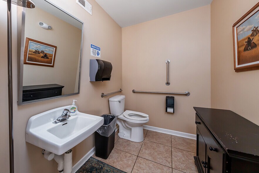 More Photos Of 314 Richwood Rd, Monroeville Winery Vineyard For Sale