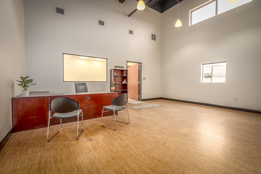 More Photos Of 1901-1923 Windsor Pl, Fort Worth Warehouse For Sale