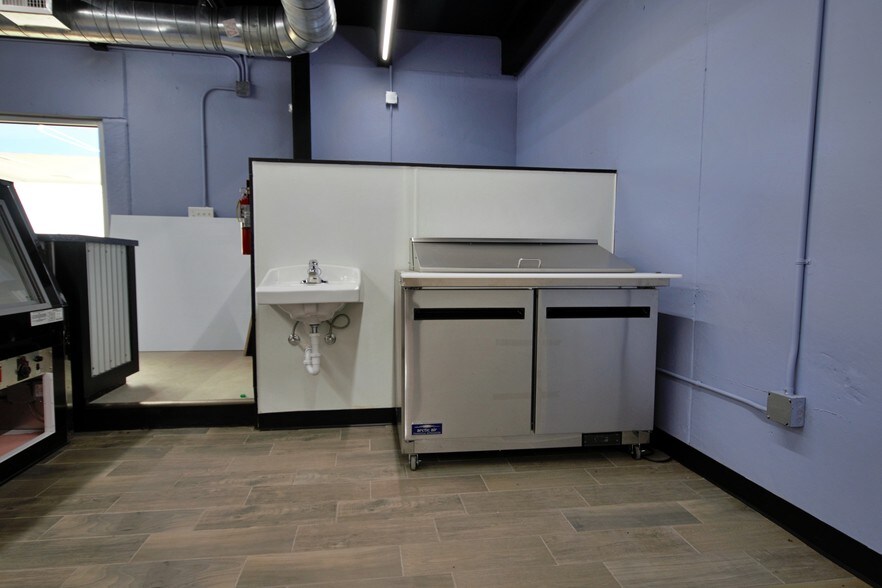 More Photos Of 3503 Sylvester Hwy, Albany Convenience Store For Sale