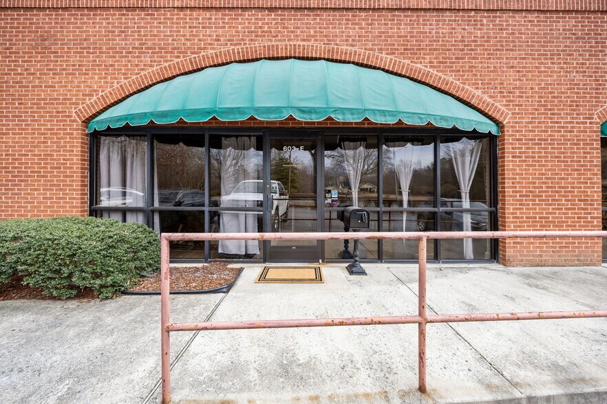 Primary Photo Of 603 Eastchester Dr, High Point Office For Sale