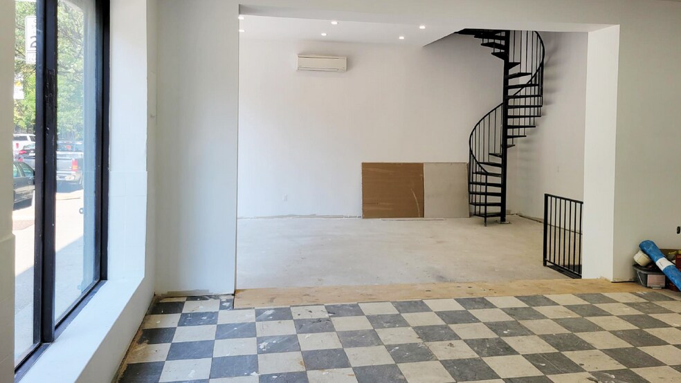 More Photos Of 431 De Kalb Ave, Brooklyn Storefront Retail Residential For Lease