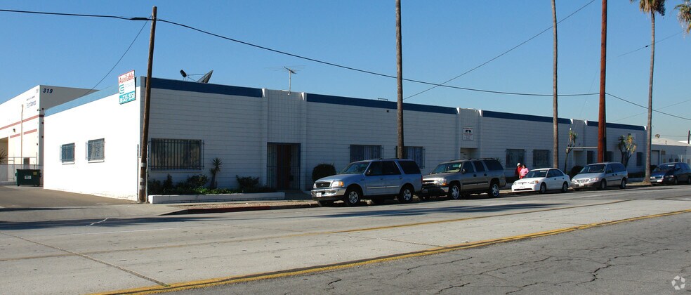 More Photos Of 18207 S Broadway, Gardena Warehouse For Lease