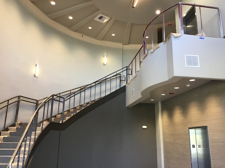 More Photos Of 360 W Park Dr, Grand Junction Medical For Lease