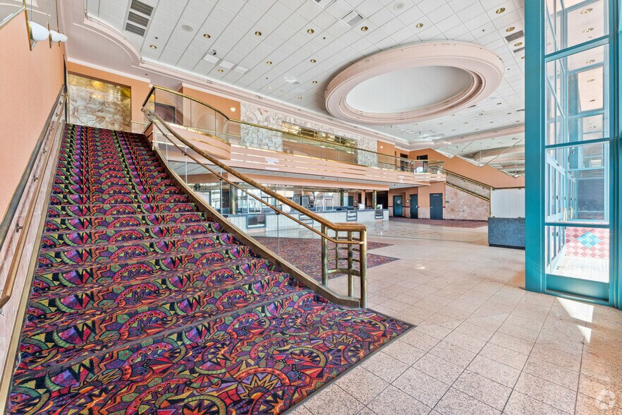 More Photos Of 1521 S Bradley Rd, Santa Maria Movie Theatre For Sale