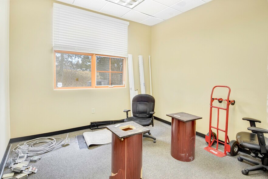 More Photos Of 88 Inverness Cir E, Englewood Medical For Sale