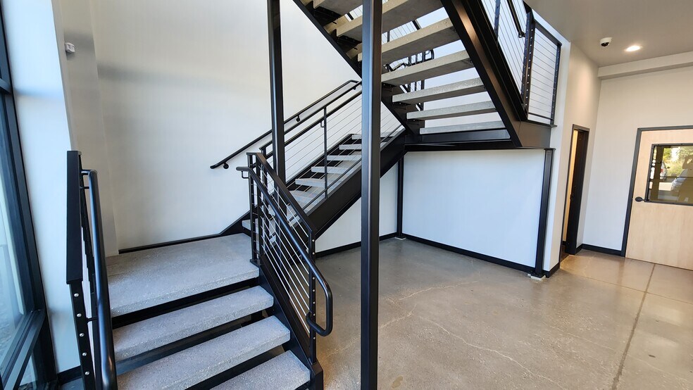 More Photos Of 13863 S 2700 W, Bluffdale Flex For Sale