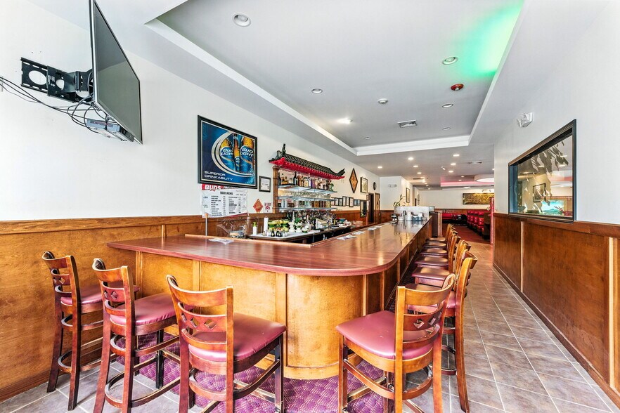 More Photos Of 1172 Main St, Wyoming Restaurant For Sale