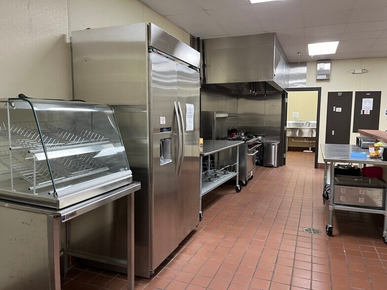 More Photos Of 5805 Highway 271, Fort Smith Freestanding For Sale