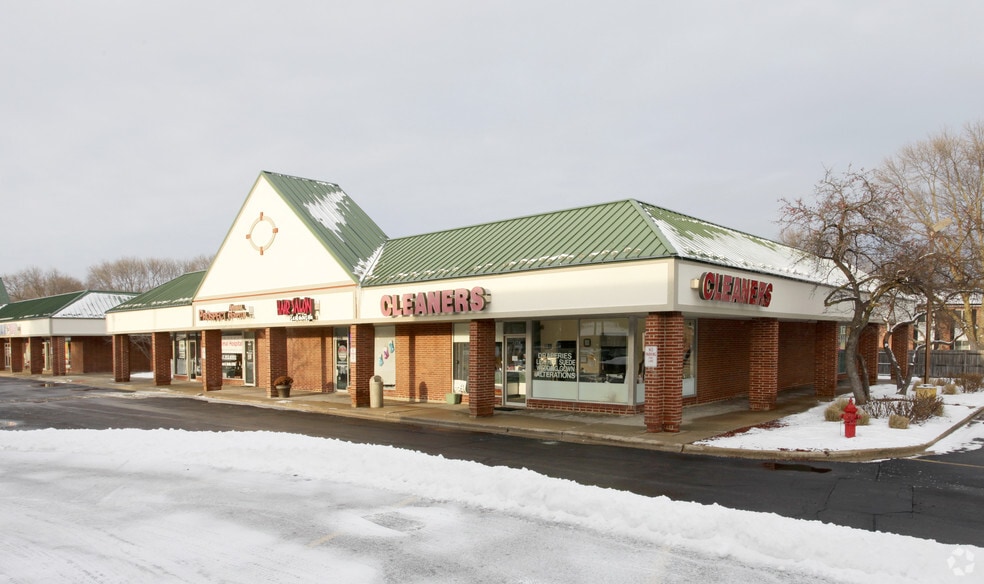 More Photos Of 2300-2336 E Rand Rd, Arlington Heights Unknown For Lease