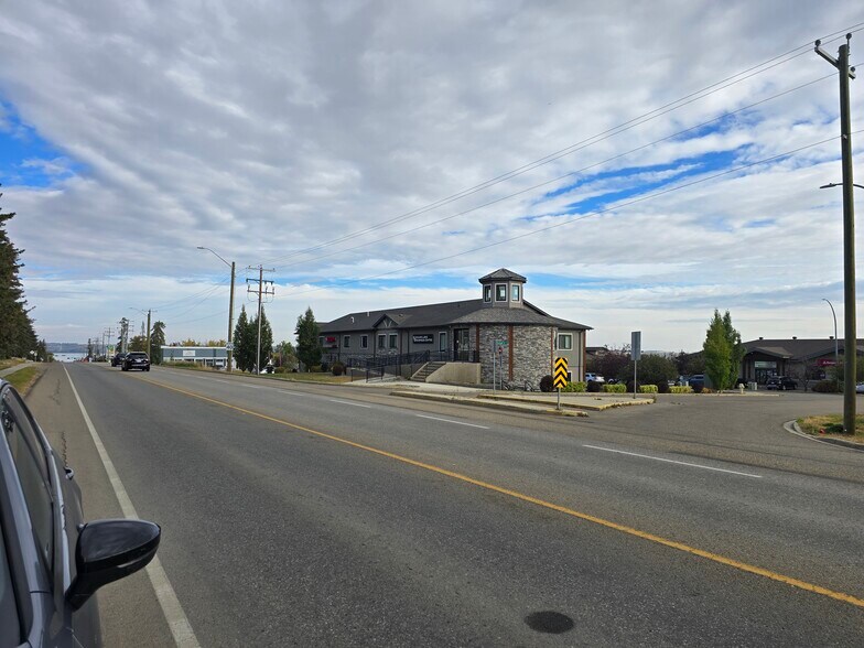 More Photos Of 110 Pelican Pl, Sylvan Lake Office For Sale