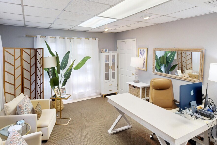 More Photos Of 212 Pasadena Pl, Orlando Office For Sale