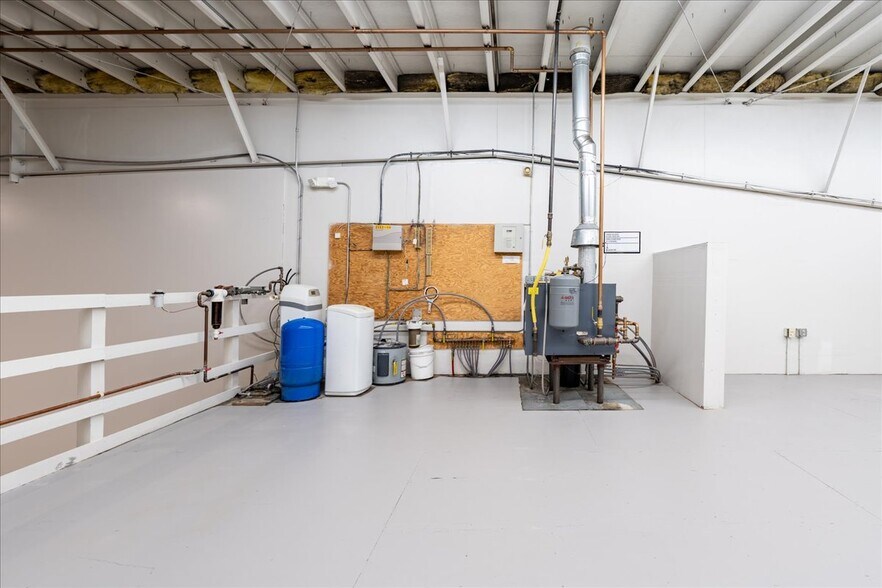 More Photos Of 2151 Van Horn Rd, Fairbanks Warehouse For Sale