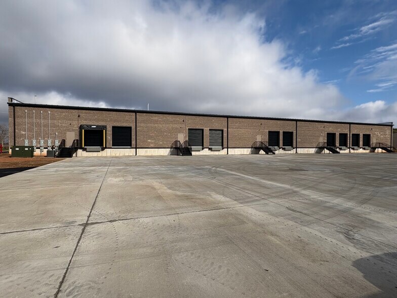 More Photos Of 8229 Tyner Rd, Colfax Light Distribution For Lease