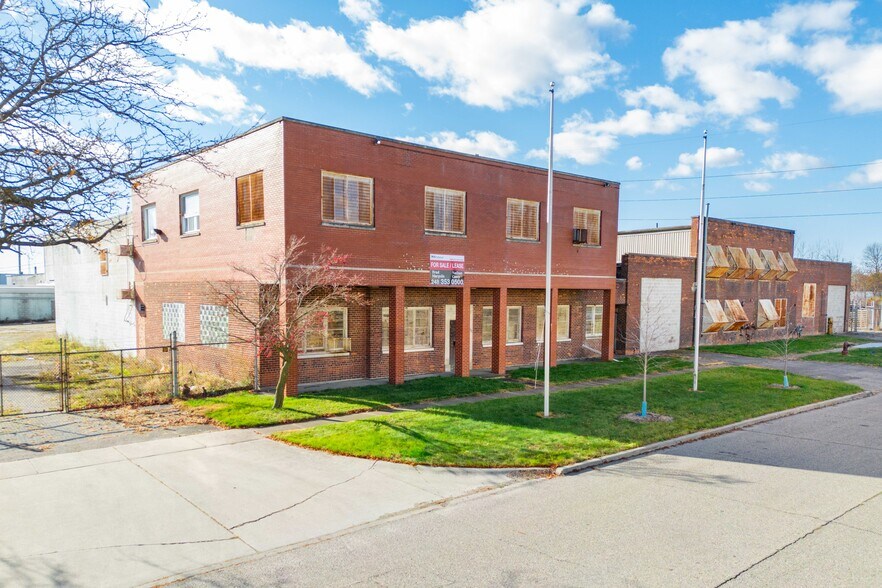 Primary Photo Of 13881 Elmira St, Detroit Manufacturing For Sale