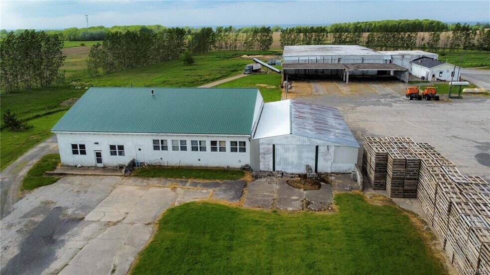 More Photos Of 2231 Youngstown Wilson rd, Ransomville Flex For Sale