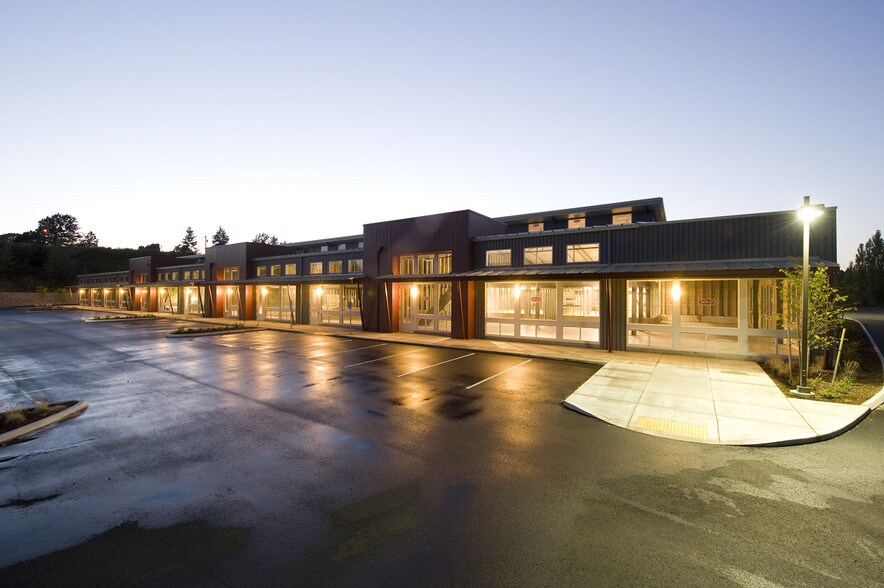 More Photos Of 909 Squalicum Way, Bellingham Flex For Sale