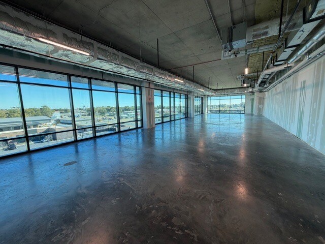 More Photos Of 511 Government Ave, Valparaiso Office For Lease