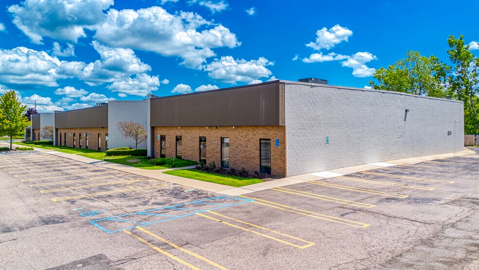 More Photos Of 2275 N Opdyke Rd, Auburn Hills Unknown For Lease