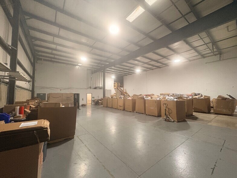 More Photos Of 37140-37190 Sugar Ridge Rd, North Ridgeville Light Manufacturing For Lease