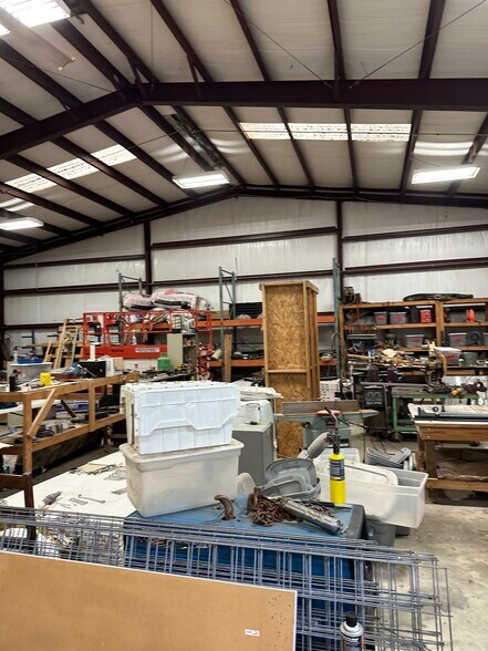 More Photos Of 36 Private Road 6245, Dayton Flex For Lease