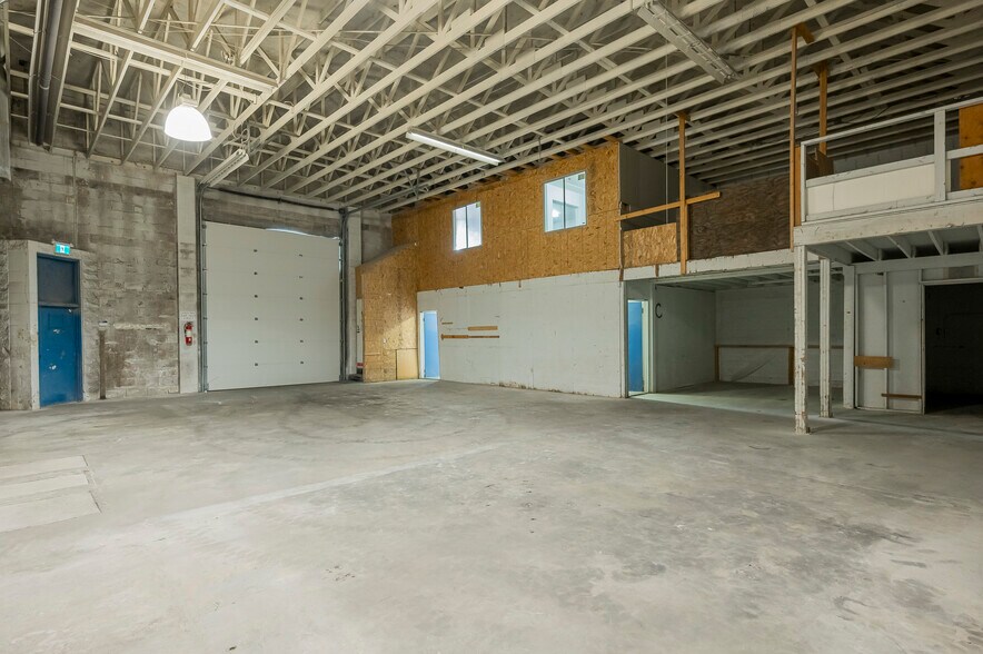 More Photos Of 19134 95A Av, Surrey Warehouse For Sale