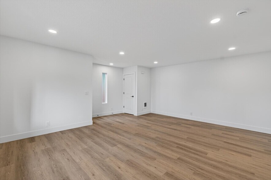 More Photos Of 302 3rd St, Woodland Apartments For Sale