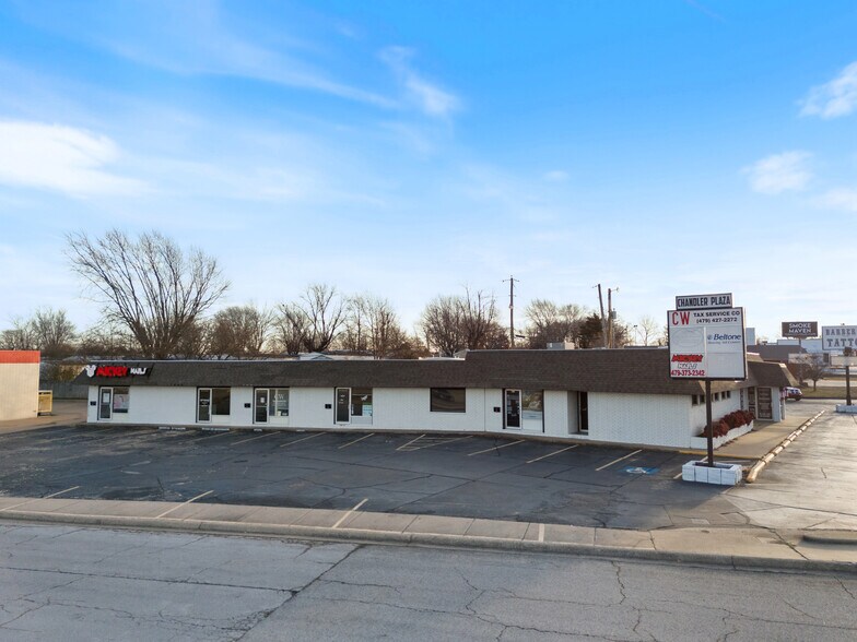 More Photos Of 885 S Dogwood St, Siloam Springs Medical For Lease
