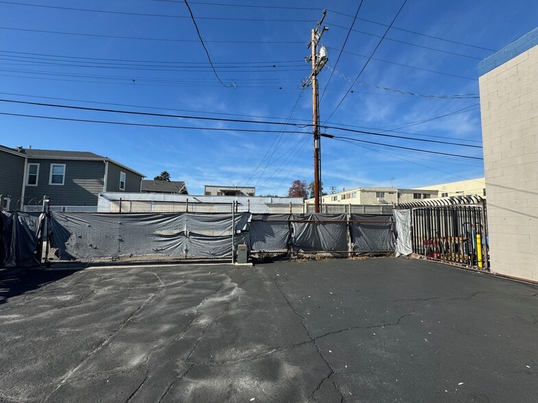 More Photos Of 1733 Border Ave, Torrance Light Manufacturing For Sale