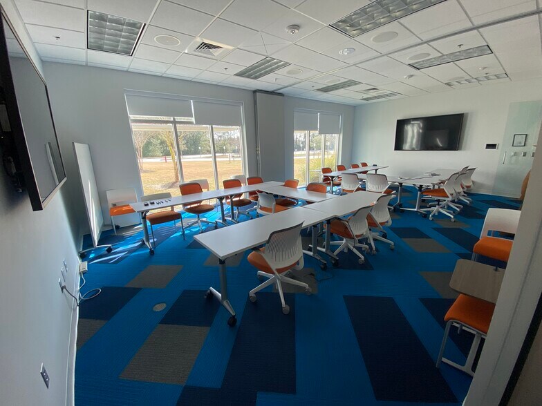 More Photos Of 2387 Clements Ferry Rd, Charleston Office For Lease
