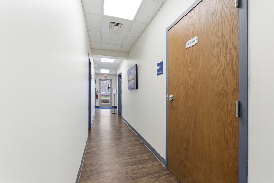 More Photos Of 1420-1426 E Bradford Pky, Springfield Medical For Lease