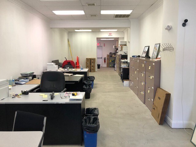 More Photos Of 150 Woodbury Rd, Woodbury Storefront Retail Office For Lease