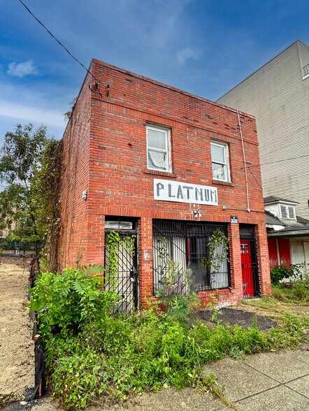 Primary Photo Of 721 50th St NE, Washington Storefront Retail Office For Sale