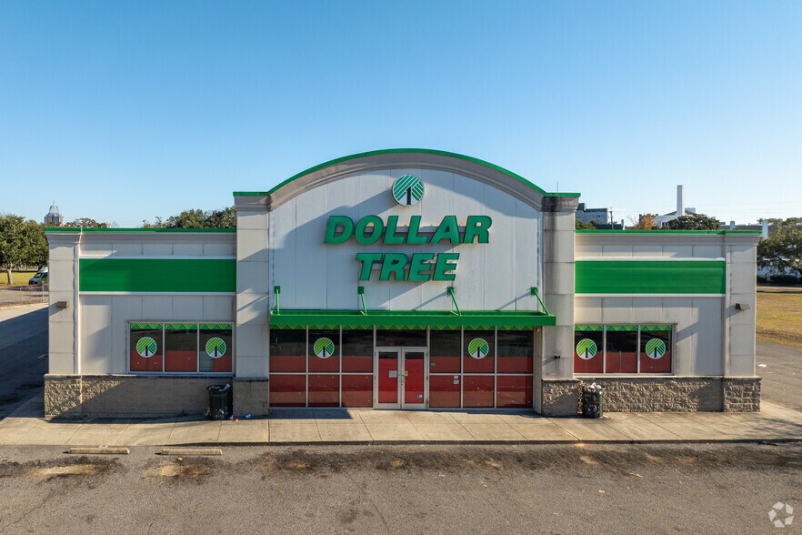 Primary Photo Of 336 N Broad St, Mobile Freestanding For Sale