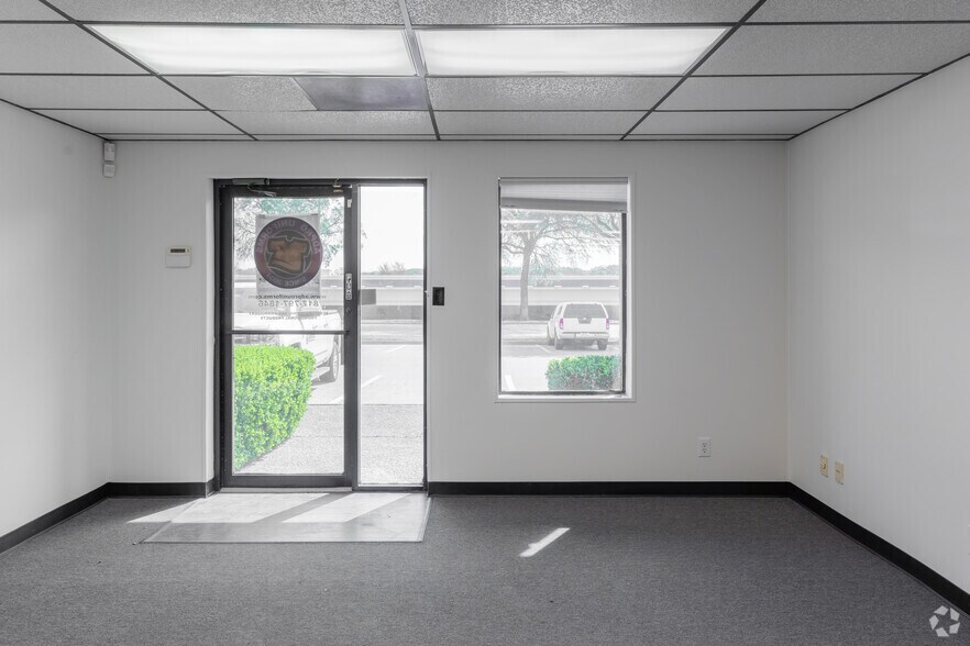 More Photos Of 2501-2519 Gravel Dr, Fort Worth Unknown For Lease