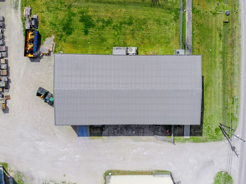 More Photos Of 650 Aldine Bender Rd, Houston Warehouse For Sale