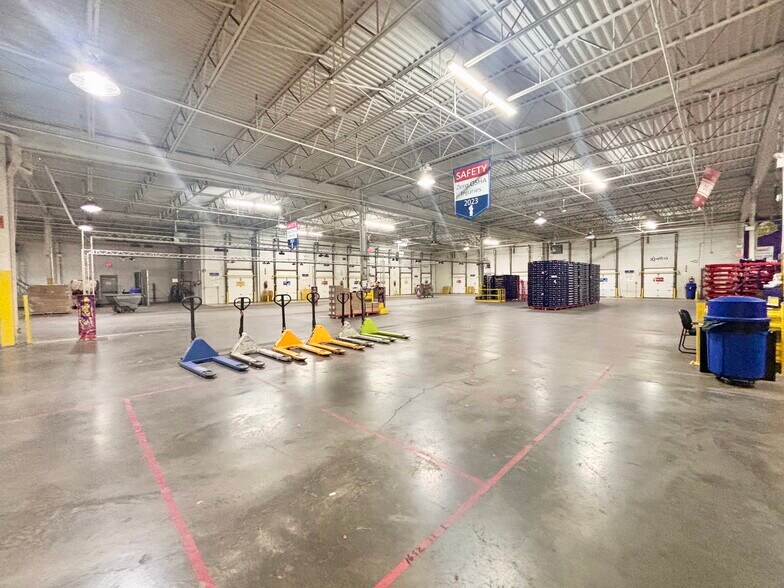 More Photos Of 328 Selleck St, Stamford Food Processing For Lease