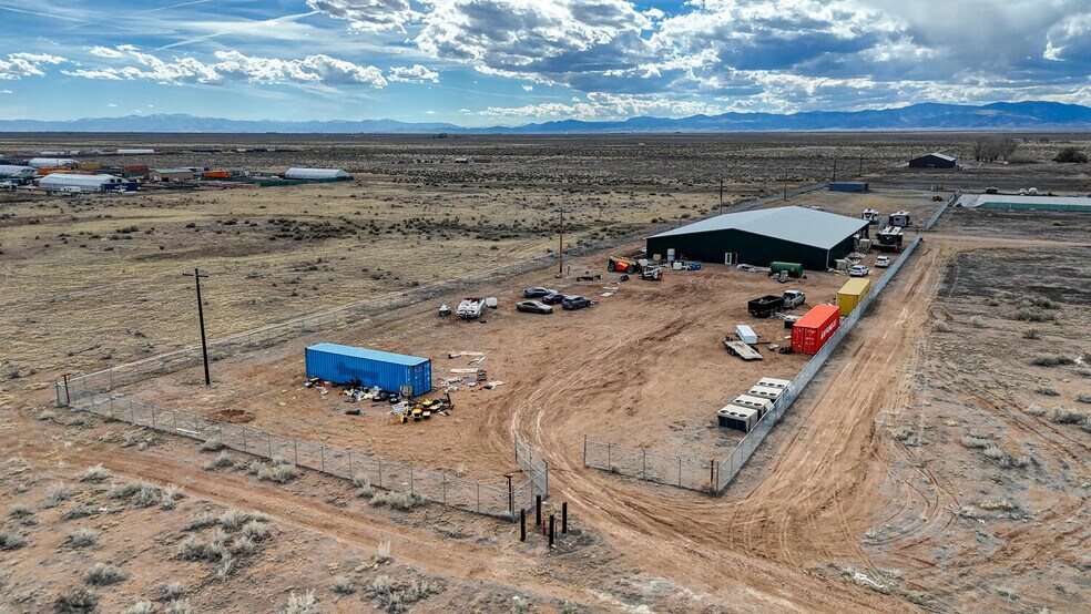 More Photos Of 427 Kush Ln, Moffat Warehouse For Sale