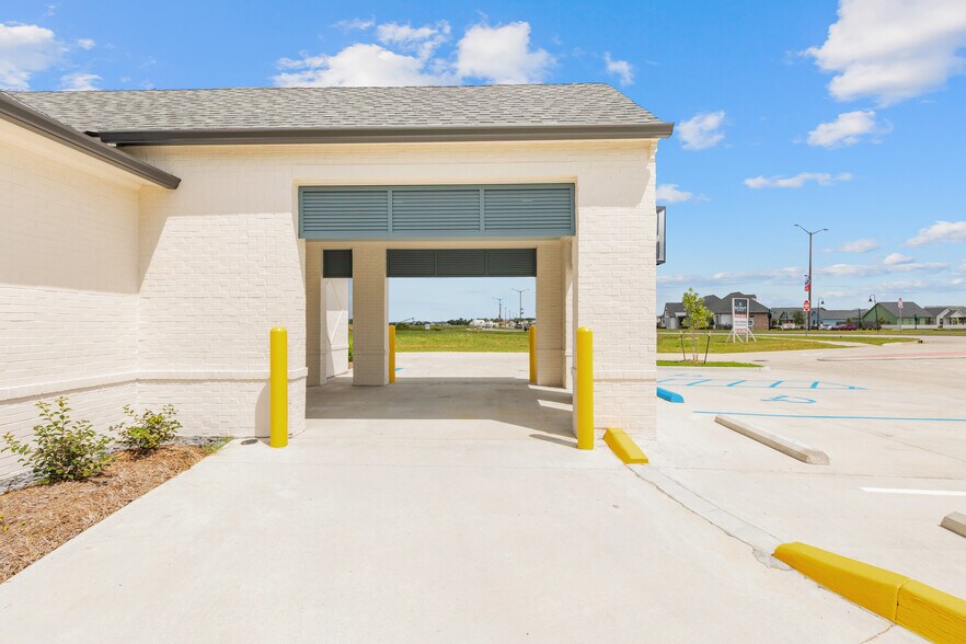 More Photos Of 1102 Apollo rd, Scott Office Residential For Lease